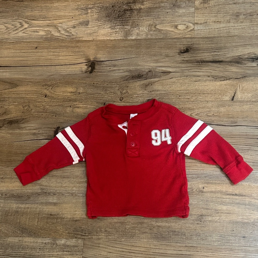 Old Navy Red Long Sleeve Kids Tee with 94